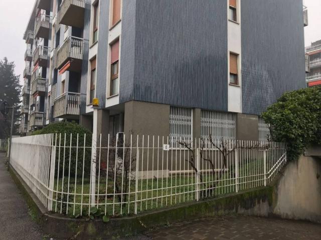 Palazzo in affitto a Sant'Alessandro, Villasanta