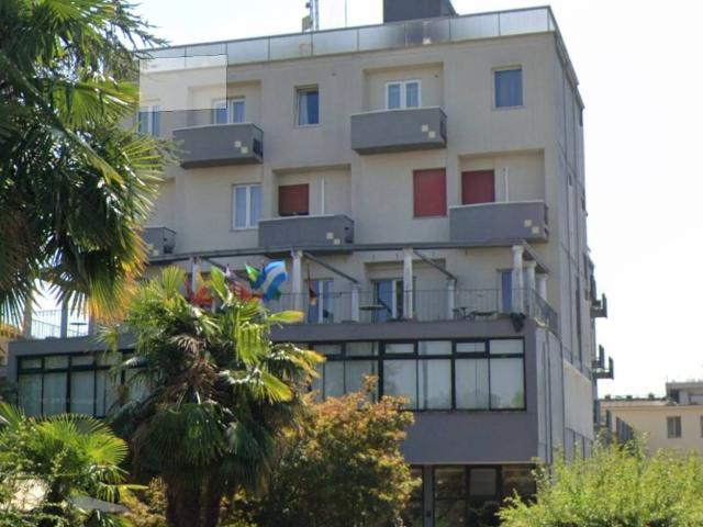Palazzo in vendita a Abano Terme Bagni, Veneto