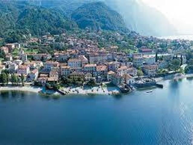 Palazzo in vendita a Abbadia Lariana, Lombardia