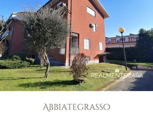 Palazzo in vendita a Abbiategrasso, Lombardia