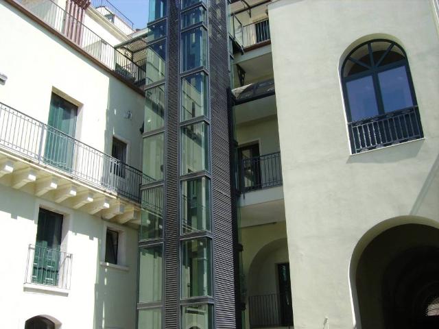 Palazzo in vendita a Acireale, Sicilia