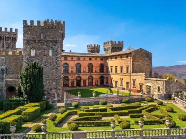 Palazzo in vendita a Acquapendente, Lazio