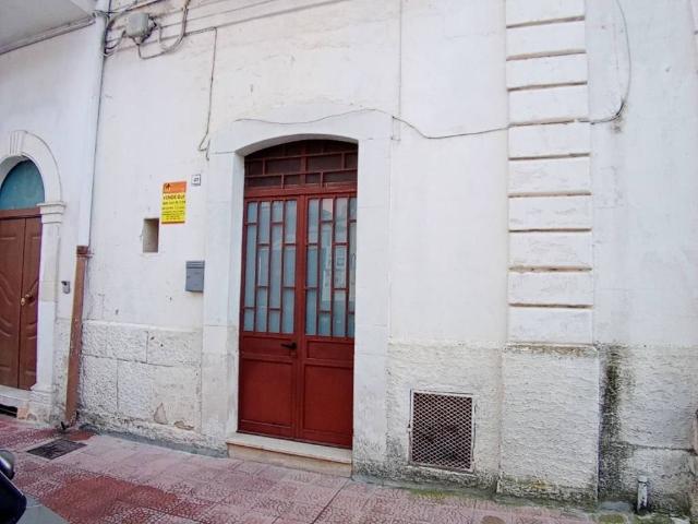 Palazzo in vendita a Puglia, Bari