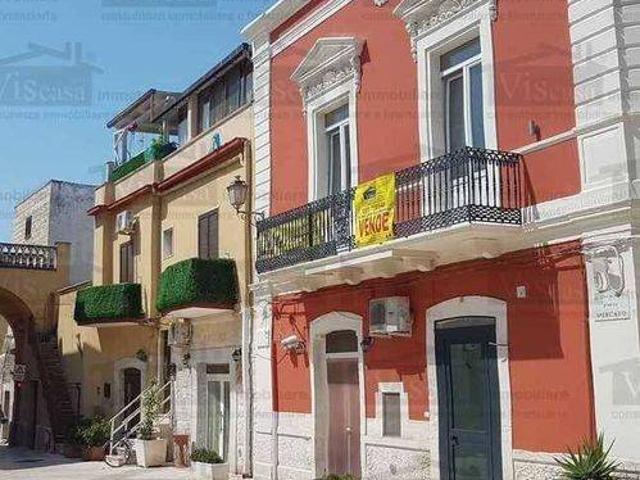 Palazzo in vendita a Puglia, Bari