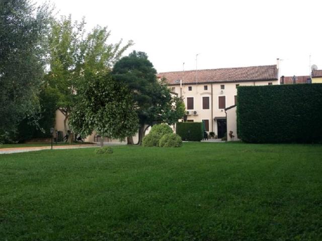Palazzo in vendita a Borgo Dolomiti, Adria