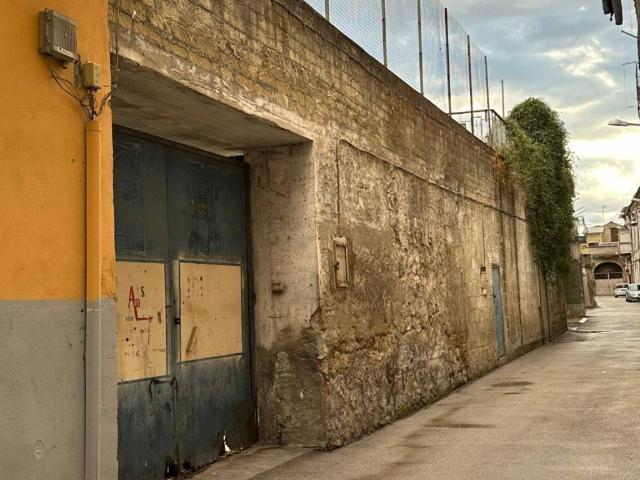 Palazzo in vendita a Afragola, Napoli