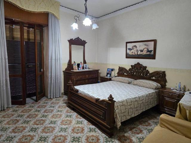 Palazzo in vendita a Afragola, Campania