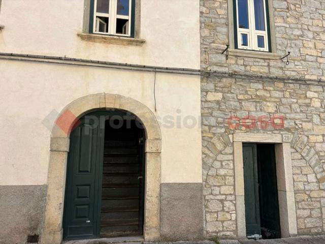 Palazzo in vendita a Agnone, Molise