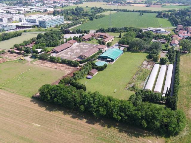 Palazzo in vendita a Agrate Brianza, Lombardia