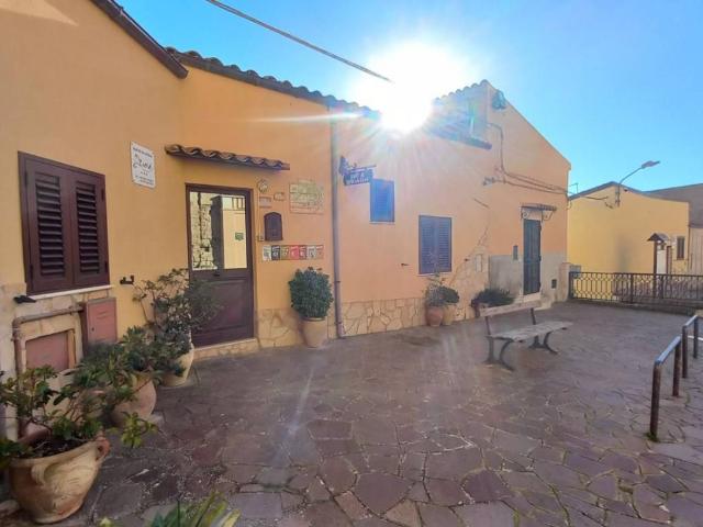 Palazzo in vendita a Bibirria, Agrigento