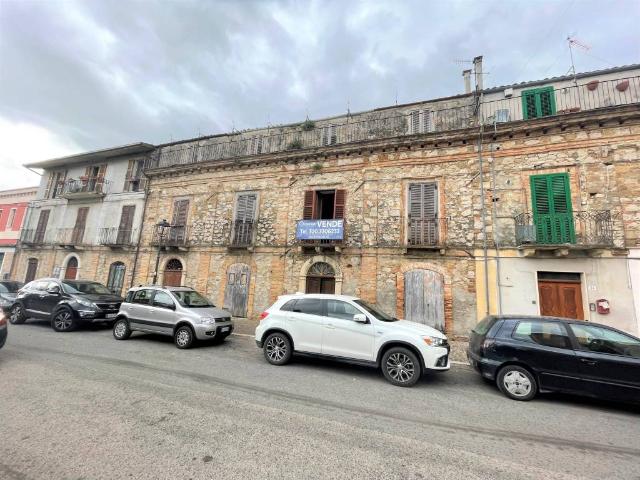 Palazzo in vendita a Alanno, Pescara