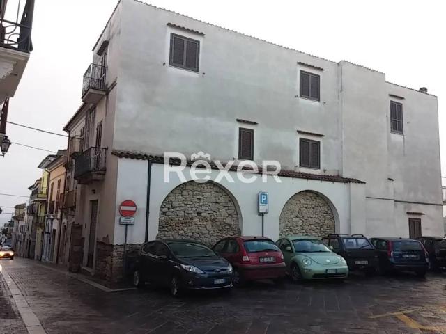 Palazzo in vendita a Alanno, Abruzzo