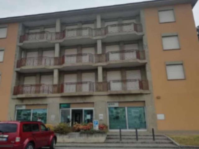Palazzo in vendita a Albano Sant'alessandro, Lombardia
