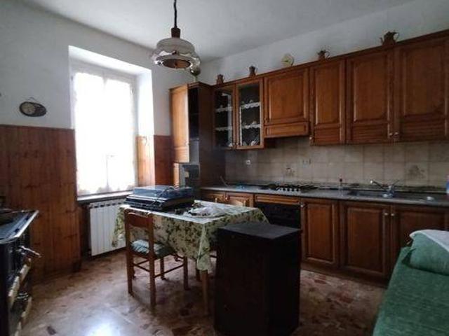 Palazzo in vendita a Albareto, Reggio Emilia