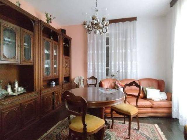 Palazzo in vendita a Albareto, Reggio Emilia