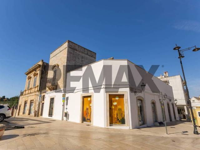 Palazzo in vendita a Puglia, Bari