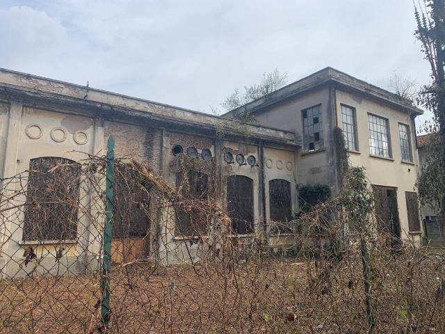 Palazzo in vendita a Albiate, Monza-brianza