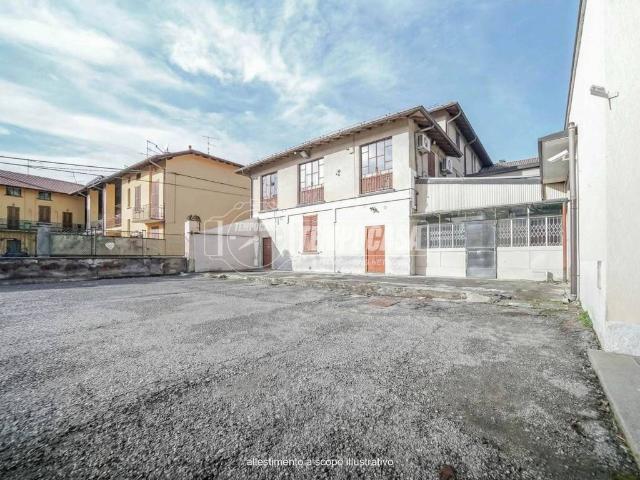 Palazzo in vendita a Valdarno, Albizzate