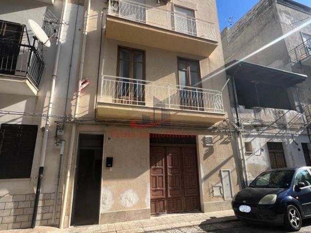 Palazzo in vendita a Alcamo, Sicilia