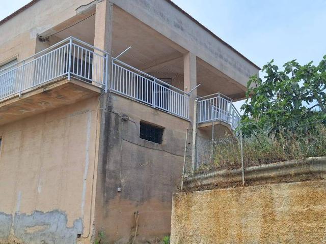 Palazzo in vendita a Alcamo Marina, Alcamo