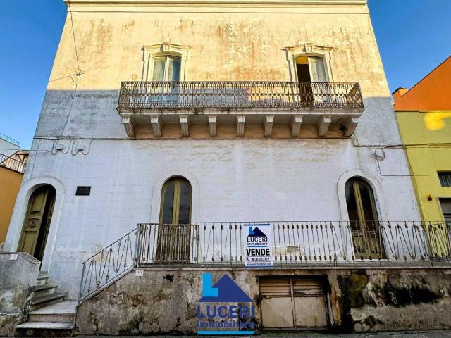 Palazzo in vendita a Puglia, Lecce
