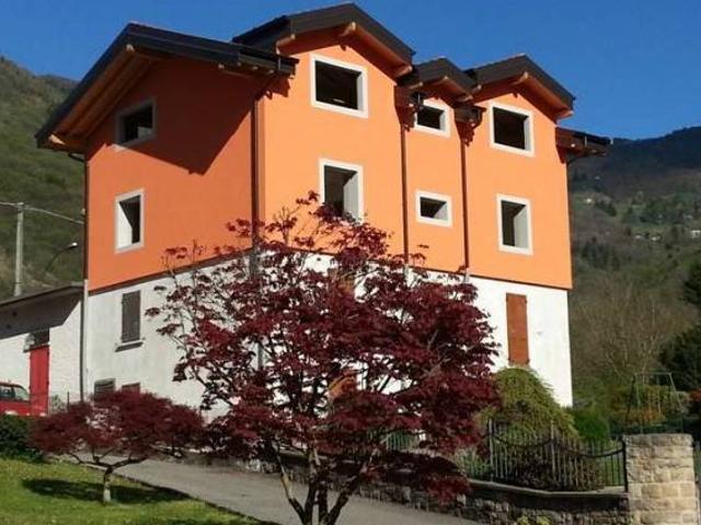 Palazzo in vendita a Comunità Montana della Valle Brembana, Algua
