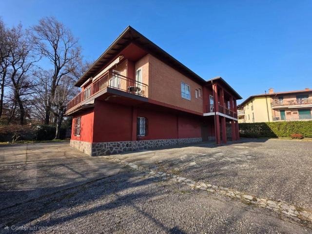 Palazzo in vendita a Almenno San Bartolomeo, Lombardia