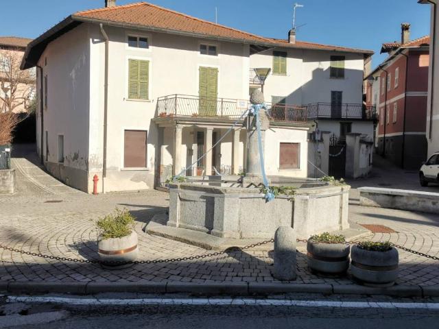 Palazzo in vendita a Alta Valle Intelvi, Pellio Intelvi