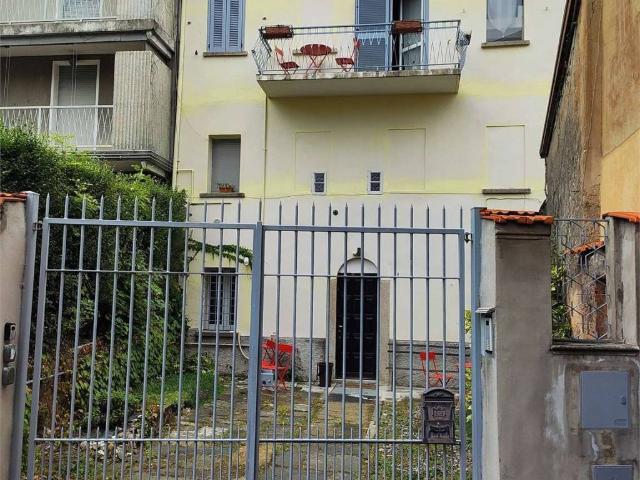 Palazzo in vendita a Alta Valle Intelvi, Pellio Intelvi