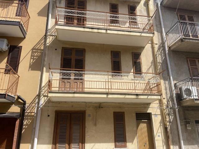 Palazzo in vendita a Altavilla Milicia, Sicilia
