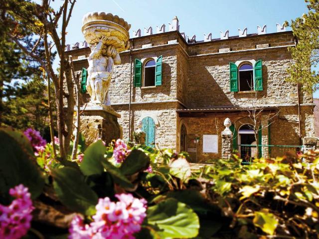 Palazzo in vendita a Unione dell'Alto Reno, Granaglione