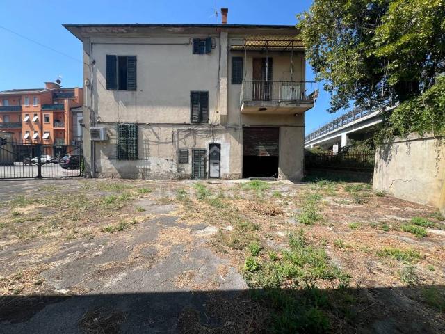 Palazzo in vendita a Badia Pozzeveri, Altopascio
