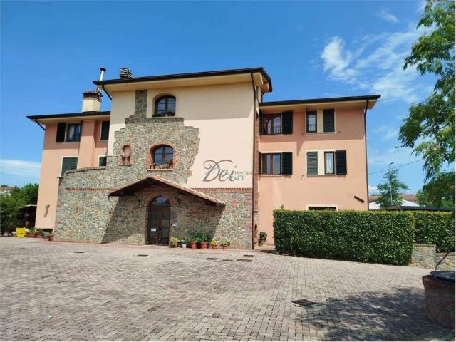 Palazzo in vendita a Altopascio, Toscana