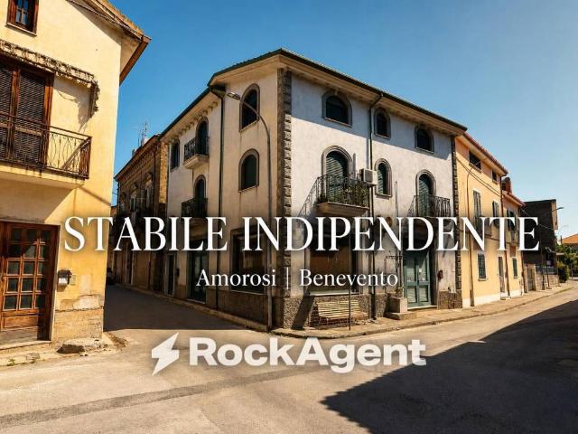 Palazzo in vendita a Amorosi, Campania