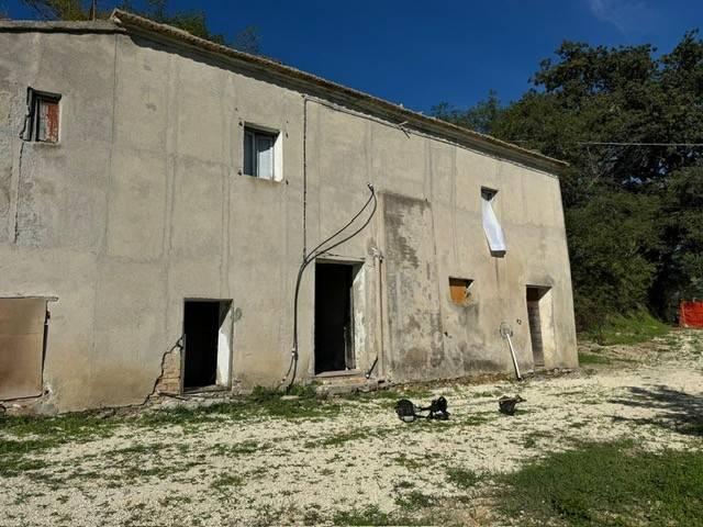 Palazzo in vendita a Marche, Ancona