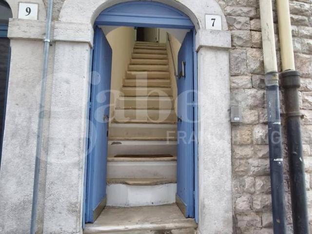 Palazzo in vendita a Puglia, Barletta-andria-trani