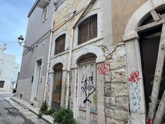 Palazzo in vendita a Andria, San Valentino