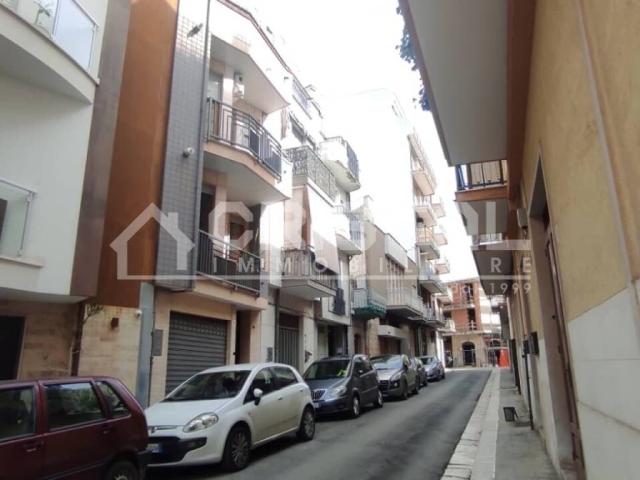 Palazzo in vendita a Puglia, Barletta-andria-trani