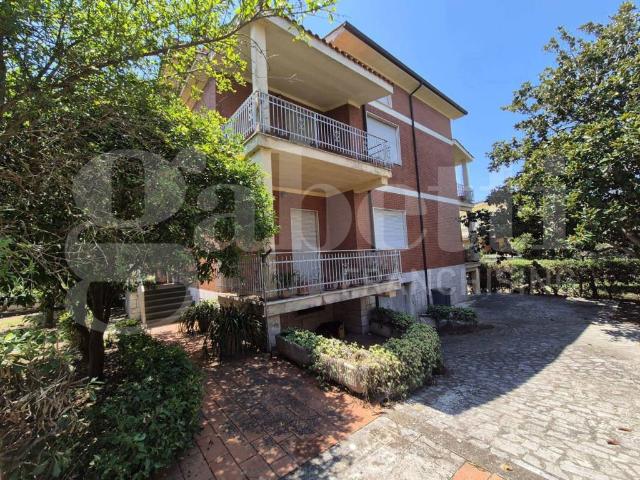Palazzo in vendita a Selva Secca, Roma Capitale