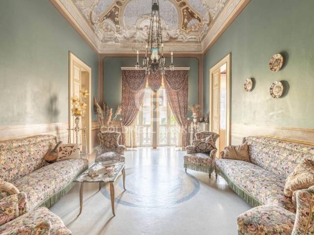 Palazzo in vendita a Puglia, Lecce