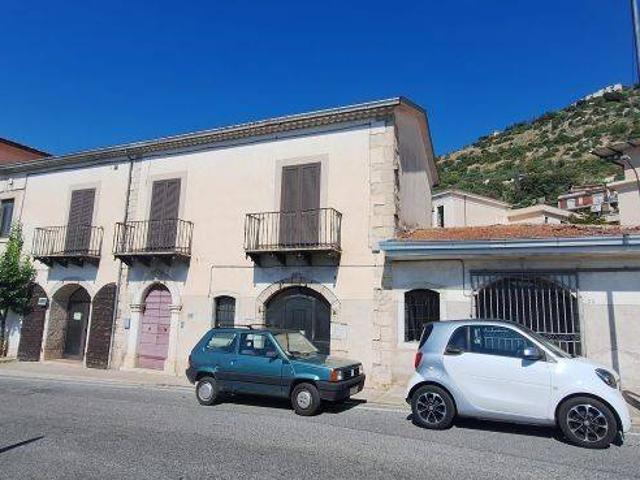 Palazzo in vendita a Arce, Frosinone