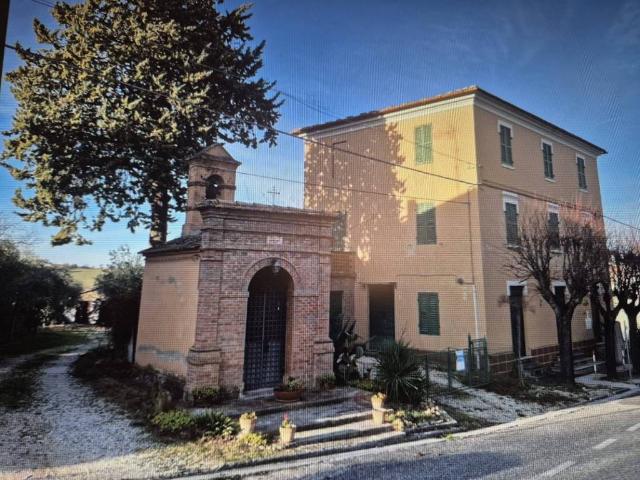 Palazzo in vendita a Castiglioni, Marche