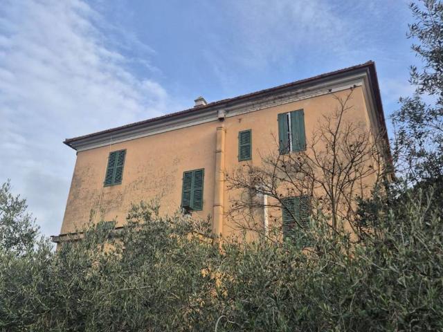 Palazzo in vendita a Castiglioni, Marche