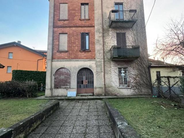 Palazzo in vendita a Comunità Montana del Piambello, Arcisate