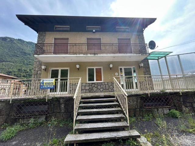 Palazzo in vendita a Ardesio, Lombardia