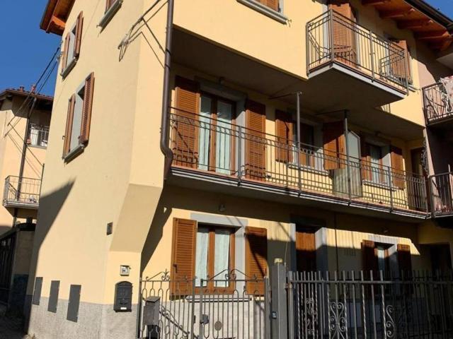 Palazzo in vendita a Ardesio, Lombardia