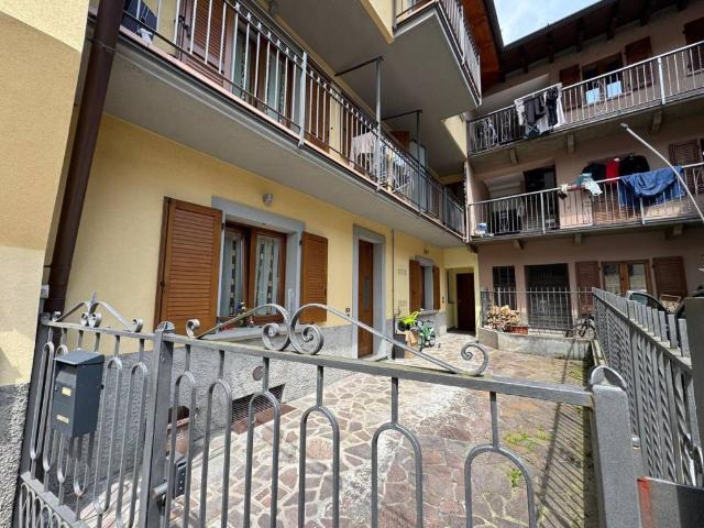 Palazzo in vendita a Ardesio, Lombardia