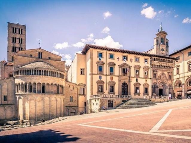 Palazzo in vendita a Palazzo Del Pero, Toscana