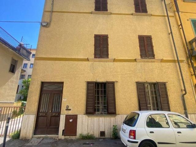 Palazzo in vendita a Palazzo Del Pero, Toscana