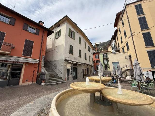 Palazzo in vendita a Argegno, Lombardia